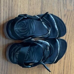 Black Merrill scrappy sandals, size 8, new